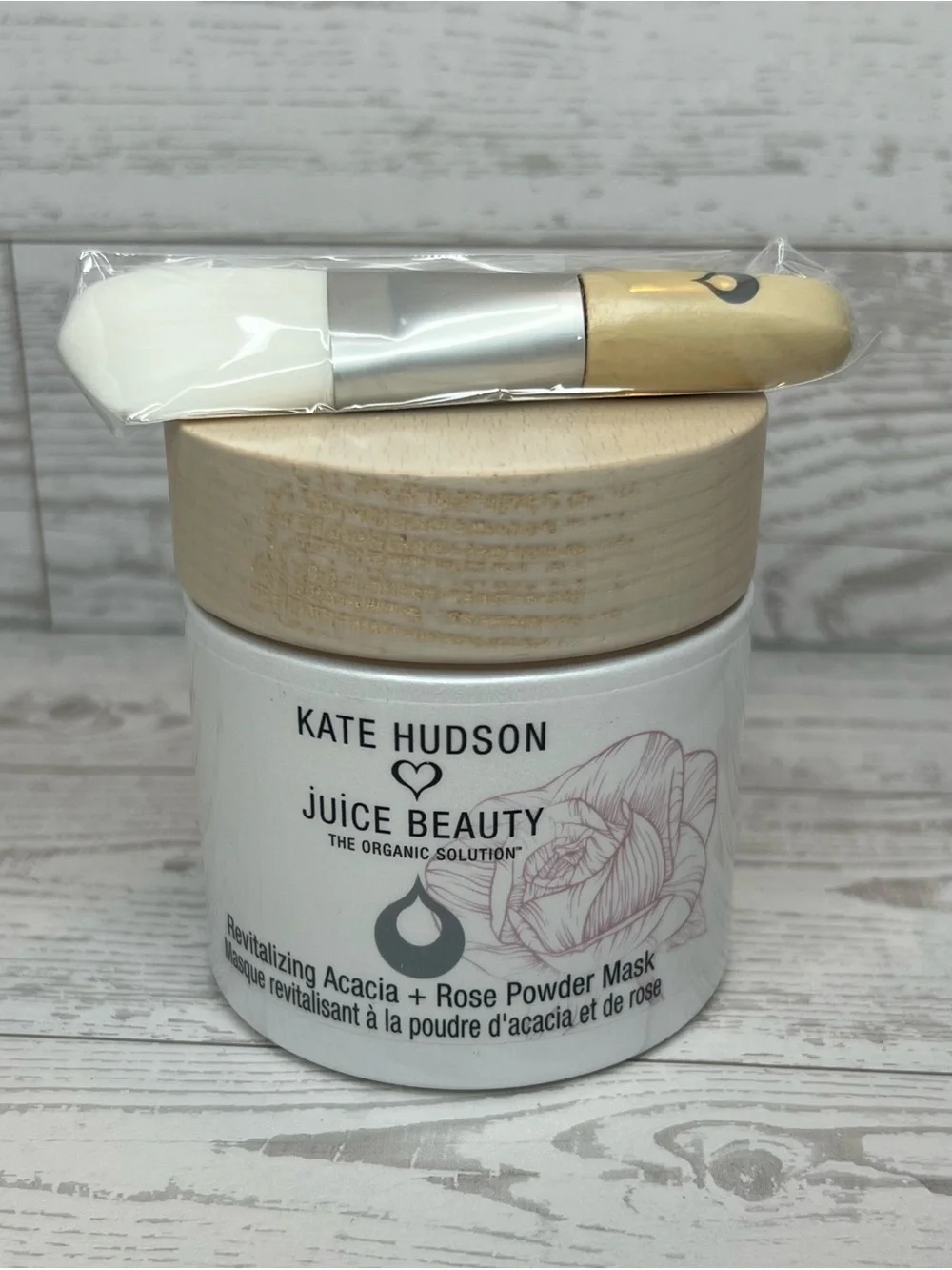 Kate Hudson ❤️ Juice Beauty Revitalizing Acacia + Rose Powder Mask - 1.7 oz